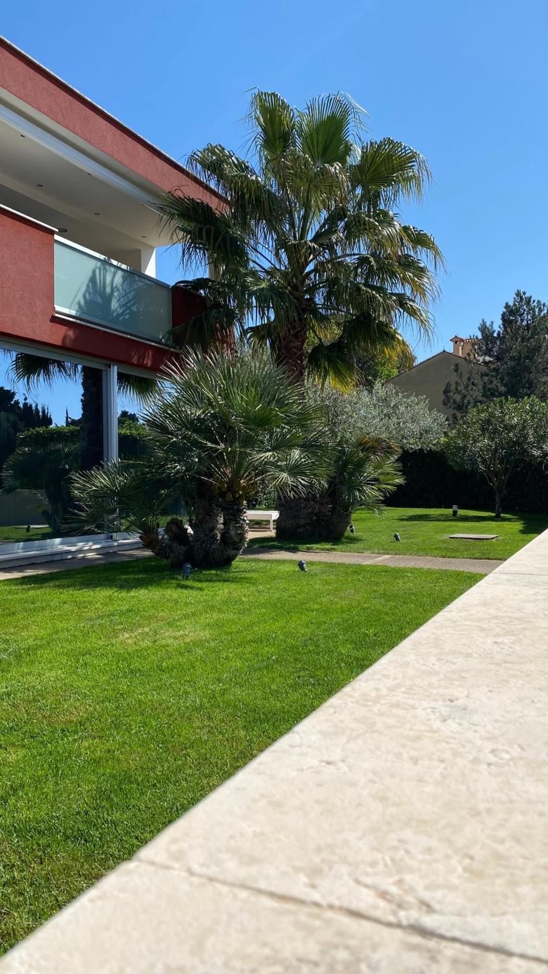 Ivni Apartmani Novigrad  Luaran gambar