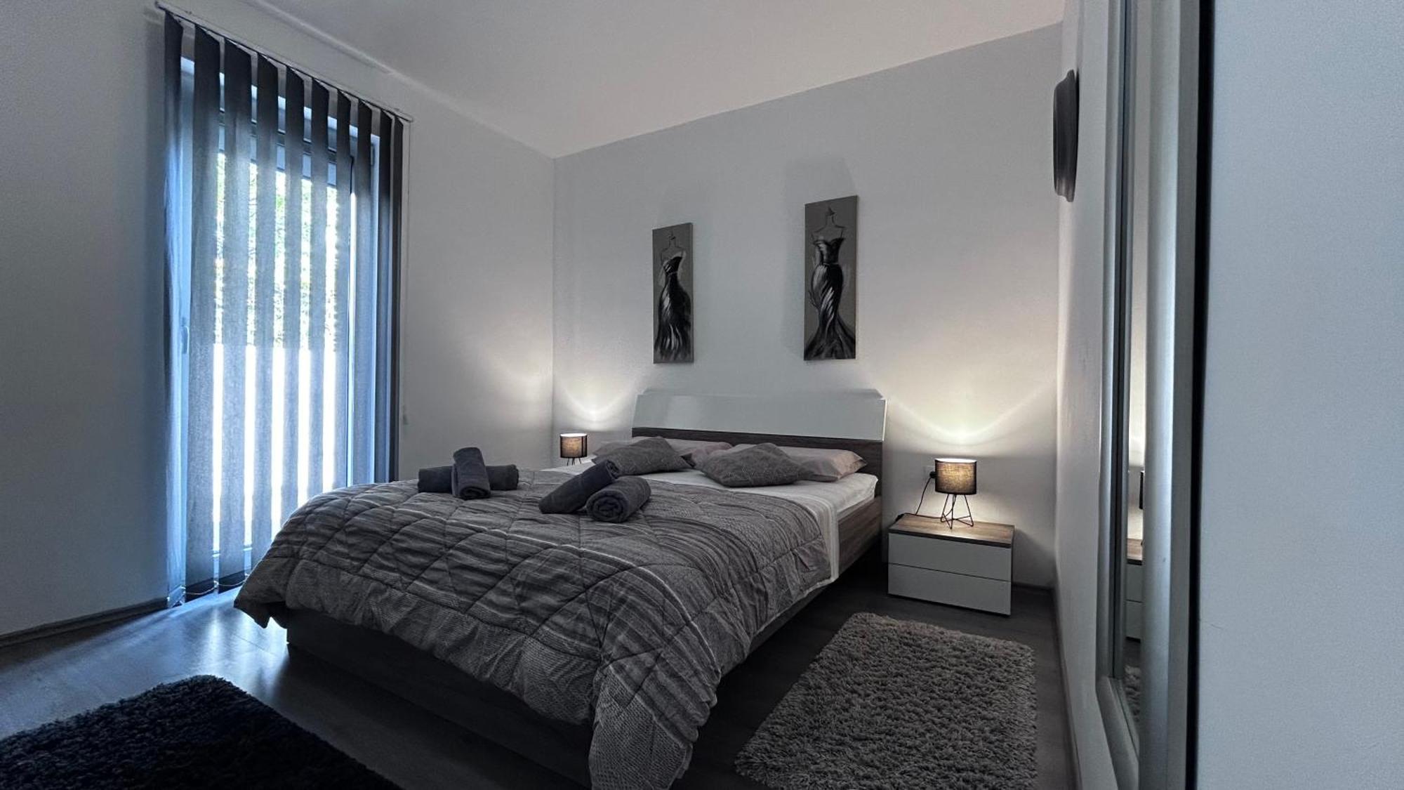 Ivni Apartmani Novigrad  Luaran gambar
